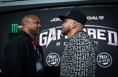 5d547037-add2-413a-a891-162e46e168cb-fight-14.jpg.6c9fcf96c32c8073c0f74c6907abc17d.jpg