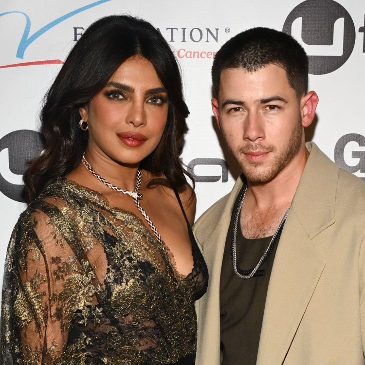 rs_1200x1200-240816074132-1200-priyanka-chopra-nick-jonas-the-good-half-premiere-cjh-081324.thumb.jpg.d3060c790eef18a34252e1923340220e.jpg