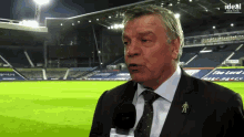 allardyce-big-sam.gif.135f538c1483fefb4c19760cc389735d.gif